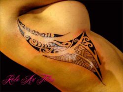 kalie-art-tatto-blog-les-différentes-techniques-de-tatouage-polynesien-3
